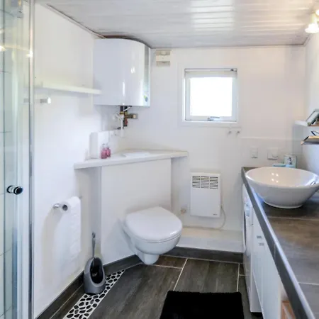 Two-bedroom In Holiday home *