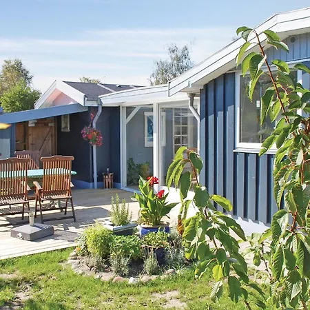 Stunning Home In Hornslet With Wifi