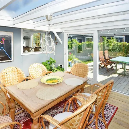 Stunning Home In Hornslet With Wifi *